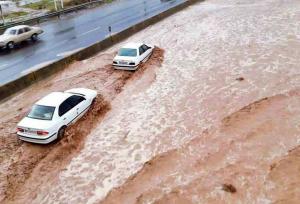 سیلاب در مازندران/ خودروها مفقود شدند + جزئیات