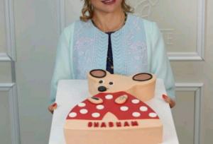 شبنم قلی‌خانی تولدش را با تم دهه ۶۰ جشن گرفت