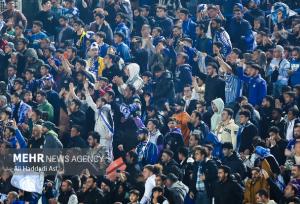 هجوم هواداران استقلال صدای ساپینتو را درآورد/دو مصدوم در کاروان آبی‌ها