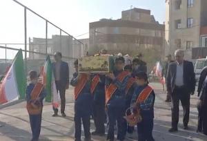 استقبال گرمساری‌های کوچک از شهید گمنام در ایام فاطمیه