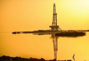 توسعه آزادگان نیازمند همکاری بانک‌ها؛ چرا بانک‌ها پا پس کشیدند