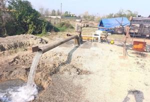 چاه عمیق روستای میانبر با مشارکت قرارگاه محرومیت‌ زدایی ارتش اجرا شد