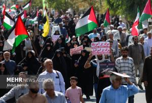 قمی‌ها در راهپیمایی «جمعه خشم» جنایت‌های اسرائیل را محکوم کردند