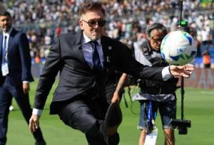 واکنش تند به انتقادهای گتوزو