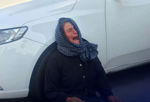 التماس مادر قاتل به مادر الهه مقابل دادگاه
