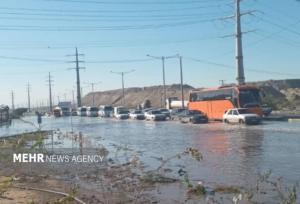 وضعیت آبگرفتی در بلوار شهید رجایی بندرعباس