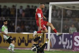 پرسپولیس بازی باخته را برد؛ ستاره مصدوم به موقع پیام آور شادی شد