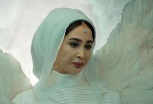 عسل سریال اجل معلق با استایلی متفاوت ظاهر شد