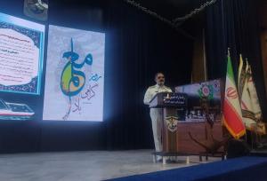 جوانان ما حتی با قایق کوچک هم مقابل شیطان بزرگ خواهند ایستاد