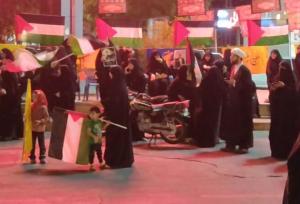 تجمع مردم در میدان امام خمینی بوشهر