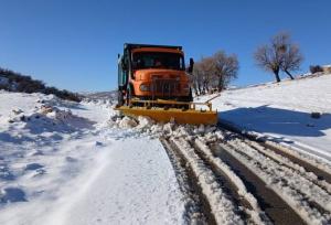 تردد در جاده‌های آذربایجان شرقی برقرار است / بارش برف ادامه دارد