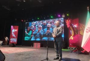 معاون استاندار فارس: نگاه اجتماعی به نمایش‌های تئاتر داشته باشیم