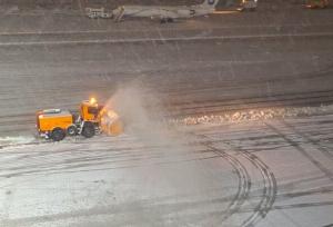 وضعیت عادی پروازها در فرودگاه برفی مشهد