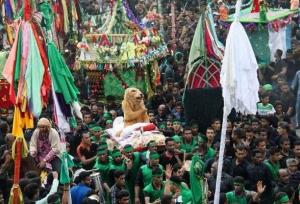 روز عاشورا در شهر میناب و برگزاری آئین شیر و کتل