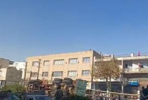 واژگونی کامیون در بلوار دانش‌آموز کرج