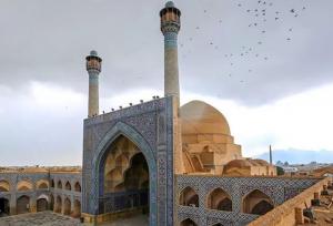 خطر ریزش گنبد نظام‌الملک در مسجد جامع اصفهان