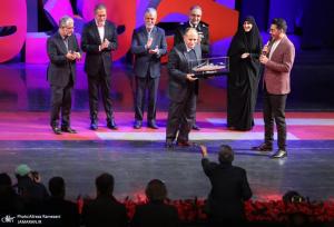 تصویر پربازدید از زینب سلیمانی در کنار فرازد حسنی