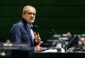 پزشکیان برای دفاع از بودجۀ ۱۴۰۵ به مجلس رفت