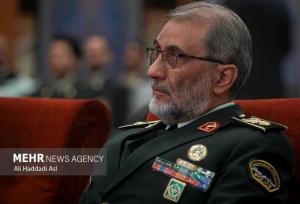 پلیس باید در برابر دشمن مقتدر و در برابر مردم مهربان باشد