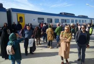 دومین قطار گردشگری مثلث طلایی به یزد وارد شد