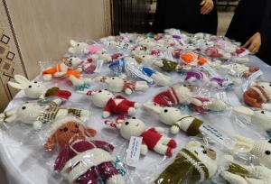 عروسک‌هایی که مسافر کربلا می‌شوند/نذری برای شادی دل کودکان زائر