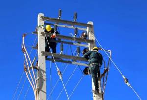 بهره‌برداری از ۱۴۶ پروژه برق‌رسانی در یزد/جهش هوشمندسازی و رشد نیروگاه‌های خورشیدی