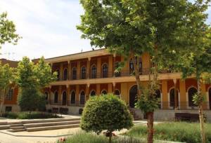 برگزاری نخستین نشست بنیاد حامیان دانشگاه هنر اصفهان با حضور استادان و فعالان اقتصادی هنر