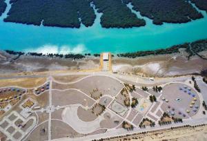 اقتصاد محلی بندر خمیر با گردشگری دریایی جان می‌گیرد