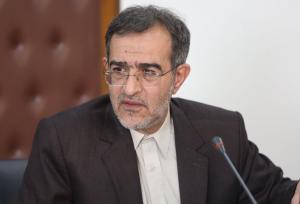 دانشجویان حب دین و حب وطن را فراموش نکنند