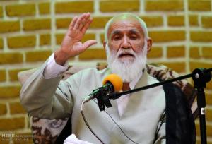 زیست متفاوت یک روحانی انقلابی/وقتی عمامه با لباس کار عوض می‌شود