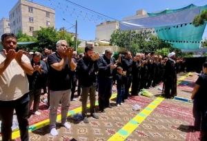 اقامه نماز ظهر عاشورا در خیابان های مشهد
