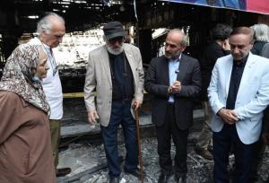 دیدار هنرمندان پیشکسوت با جبلی در ساختمان شیشه‌ای شیشه‌ای