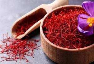 سرنوشت مبهم تجارت زعفران؛ صادرات رسمی و ترخیص غیررسمی است
