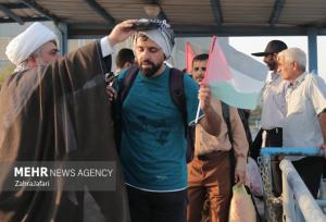 سفر دریایی کاروان یاران صمود آغاز شد؛ دعای مردم بدرقه راه حامیان غزه