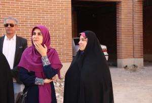 بازدید «نادره رضایی» از هنرستان هنرهای زیبای خرم‌آباد