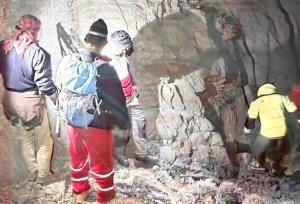 عشقی: نجات دو فرد گرفتار در ارتفاعات پیر نارکی مهریز پس از ۲۶ ساعت