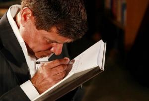 ارج‌نامه قدمعلی سرامی نوشته می‌شود