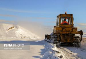 آماده‌باش کامل نیروهای راهداری تویسرکان در آستانه بارش‌های زمستانی