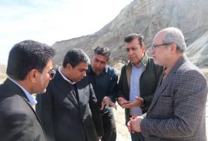 بازدید معاون عمرانی استانداری هرمزگان از مناطق خسارت‌دیده قشم و طولا