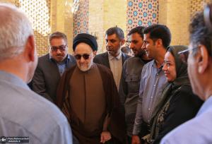 تصاویری از محمد خاتمی بر مزار پدرش