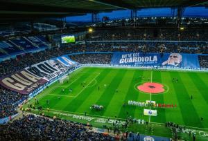 سنگ تمام هواداران سیتی برای هزارمین بازی گواردیولا