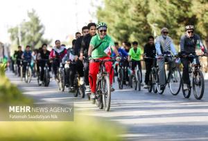 برگزاری همایش دوچرخه‌سواری خانوادگی در قزوین