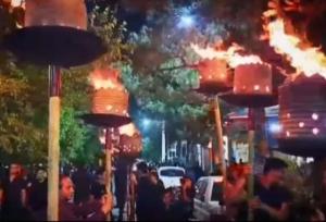 آیین سنتی «مشعل گردانی» در حسینیه کوشکنو اردکان برگزار شد