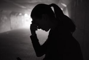 زنان خطر ژنتیکی بسیار بالاتری برای ابتلا به افسردگی دارند