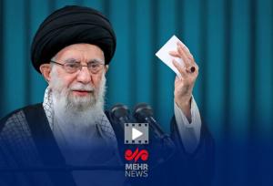 رهبر انقلاب: نظام سیاسی ما برآمده از یک انقلاب عظیم است