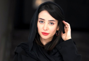 استایل ترندی الناز حبیبی با خاص‌ترین کیفی که دیده‌اید!