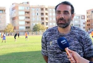 سرمربی تیم فوتبال نفت و گاز غرب (ایلام): با کمترین زمان آماده‌سازی، بهترین نتایج را گرفتیم