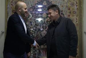 دست همکاری قلعه‌نویی با دستیار ایتالیایی