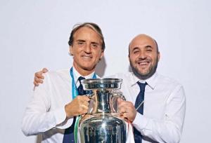 مربی قهرمان یورو ۲۰۲۰ دستیار قلعه نویی شد