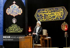 رمز پایداری انقلاب اسلامی در پیوند عمیق ملت با رهبری نهفته است